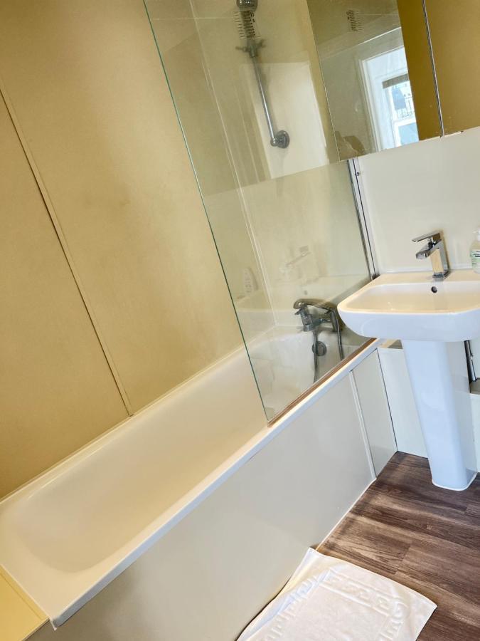 Entire Two Double Bedrooms Flat With River Yare View H6 Γκρέιτ Γιάρμουθ Εξωτερικό φωτογραφία