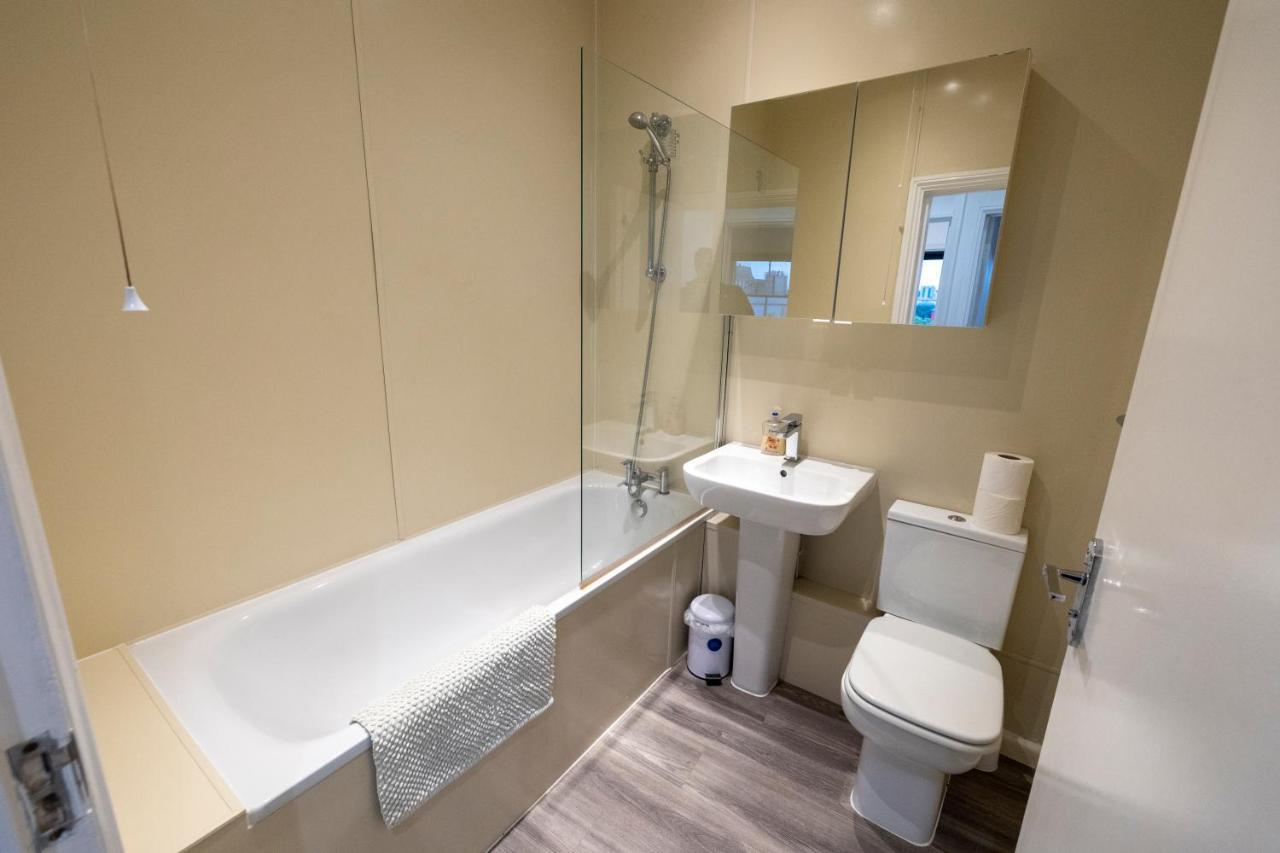 Entire Two Double Bedrooms Flat With River Yare View H6 Γκρέιτ Γιάρμουθ Εξωτερικό φωτογραφία